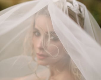 Long bridal veil / cathedral veil / drop veil