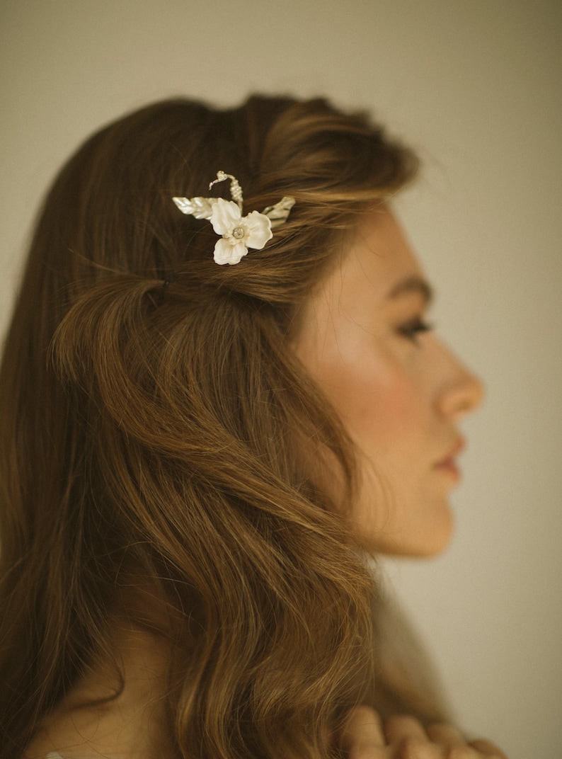 Silver wedding hair pin, Bridal floral hair accessories, Floral Hair Pin image 3