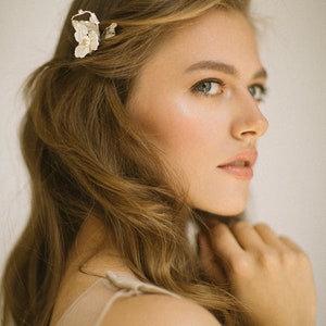 Silver wedding hair pin, Bridal floral hair accessories, Floral Hair Pin image 6