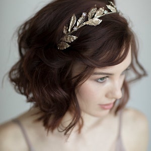 Bridal silver tiara / Crystal wedding crown / Floral bridal headpiece image 10