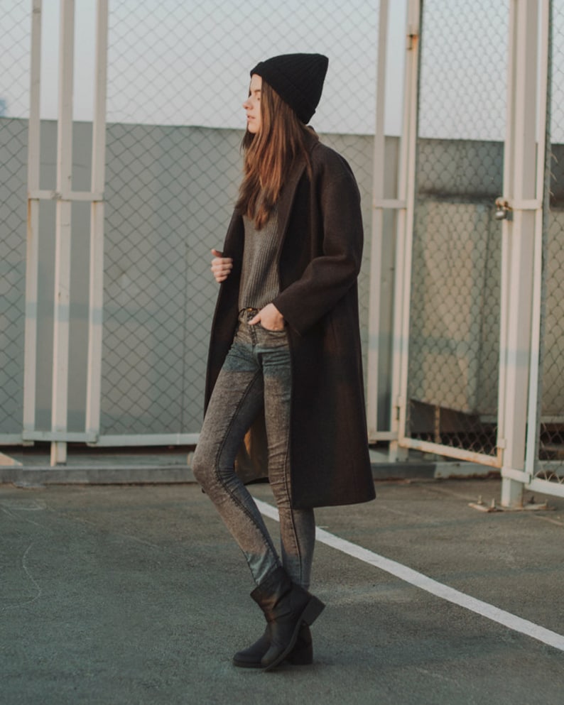 Gray wool coat / Winter and autumn overcoat / Relaxed fit coat image 2