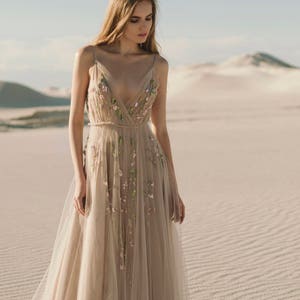 Slit bridal gown / Tulle wedding dress / Open back wedding dress / wedding dress 4 size / hand embroidered sleeveless A-line bridal gown