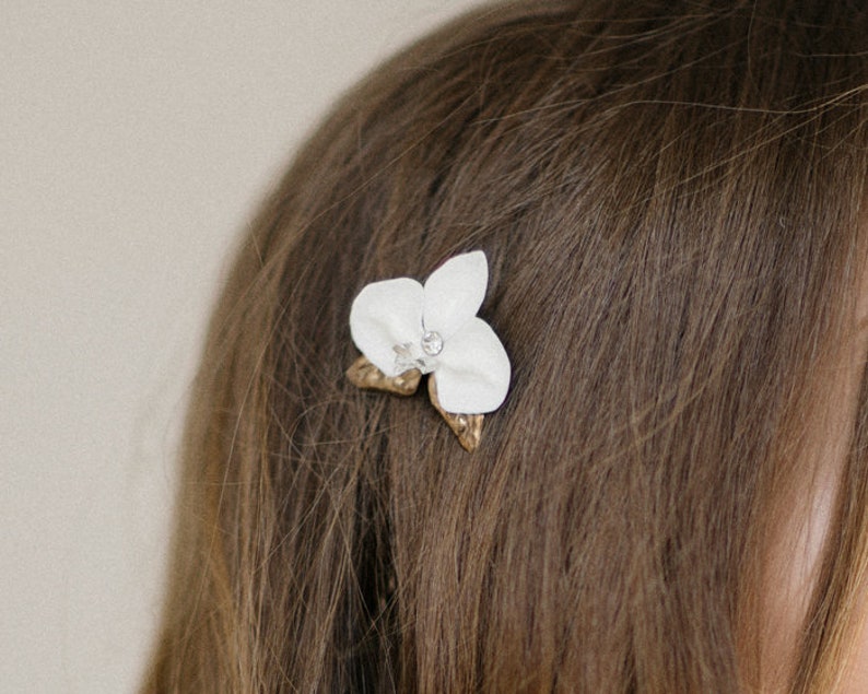 Bridal gold hair pin, Silver wedding headpiece, Bridal hair Accessories, Floral Hair Pin image 4