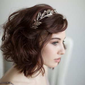 Bridal silver tiara / Crystal wedding crown / Floral bridal headpiece image 3