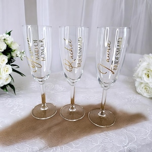 ENDAST DEKALERKLIST, bröllops-DIY-vinyl, dekalklistermärken, anpassade namn, presenter till brudföljet, champagneglas, vinglas, kromfärger, möhippa