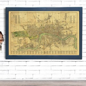 LONDRES, Cary's New Accurate Plan of London and Westminster, 1795. Carte pliée avec dos en lin. Réimpression de l'ancienne carte