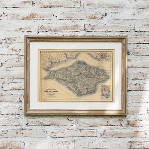 ÎLE DE WIGHT, 1879. Carte pliée avec dos en lin. Réimpression de l'ancienne carte