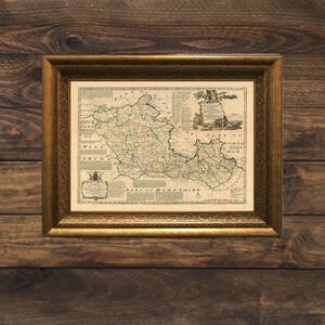 BERKSHIRE, 1756. Carte pliée avec dos en lin. Réimpression de l'ancienne carte