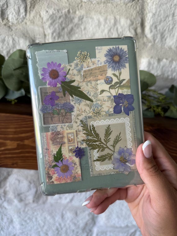 Vintage Pressed Flower Kindle Insert: Floral Bookish Gift