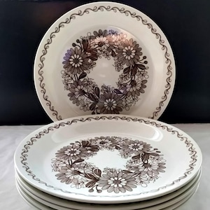 Arabia Finland: Six Perfect 235 mm ELINA Series Plates, Pattern by Esteri Tomula