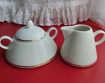 Arabia Finland: HARLEKIN Series Perfect Set of White/Gold Creamer and Sugar Bowl, Designed by Inkeri Leivo