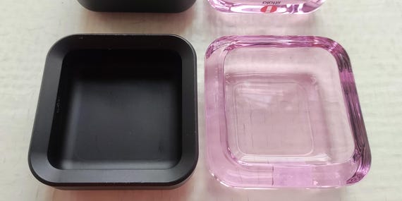 Iittala: One Small VITRIINI Jewelry Box With a Sweet Pink Top Part