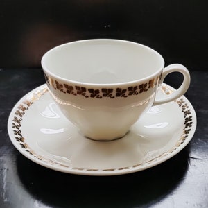 Arabia Finland: Three KORU Coffee Cups and Three Saucers, Pattern by Esteri Tomula