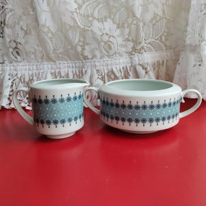 Arabia Finland: LOUHI Series Creamer and Sugar Bowl without a Lid, Pattern by Raija Uosikkinen
