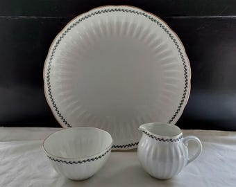 Arabia Finland: VARPU Series Set of Serving Plate, Creamer