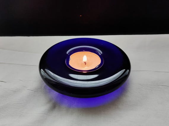 イッタラ:ティーライト用コバルトブルーのNAPPIキャンドル イッタラ:ティーライト用コバルトブルーのNAPPIキャンドル