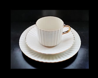 Arabia Finland: Six KULTAKORVA Series Coffee Cups, Six Saucers, and Six Cake Plates, LA Model Designed by Kaj Franck