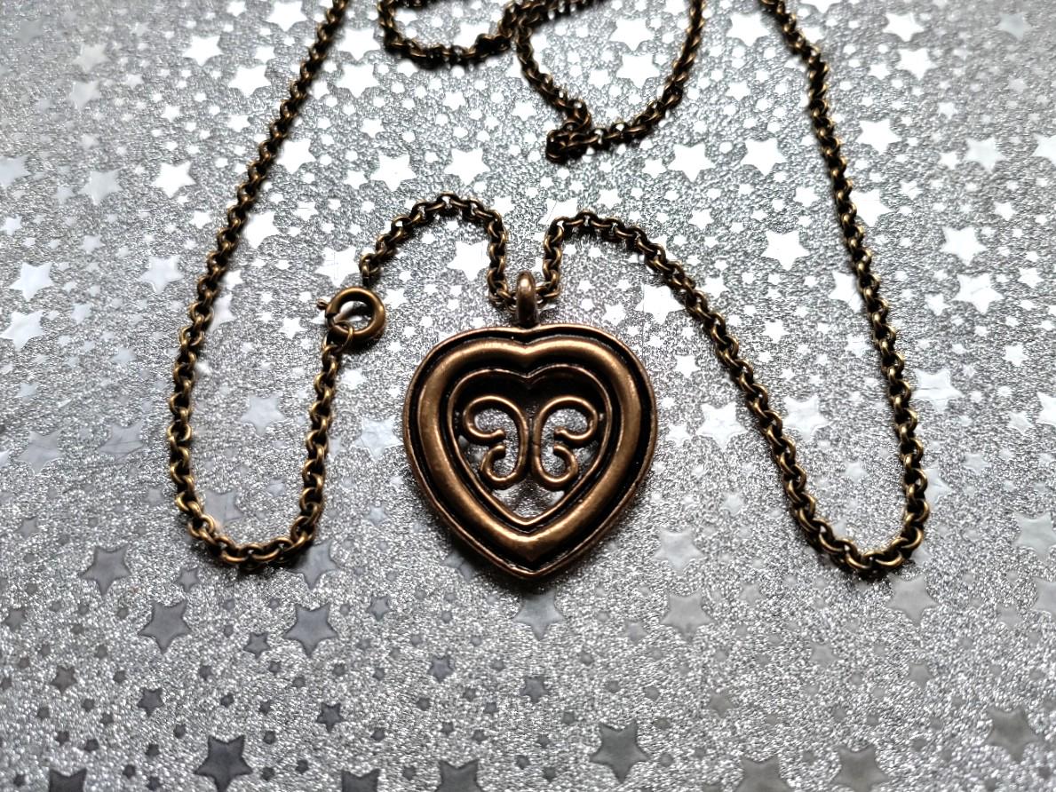 カレワラコル - Etsy 日本