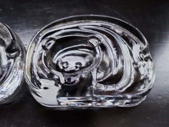 Iittala: BEAR Karhu Hand Made Glass Paperweight, Designed by Jorma 