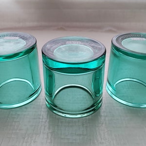 Iittala: One Mondongreen KIVI Votive, Produced by marimekko image 3