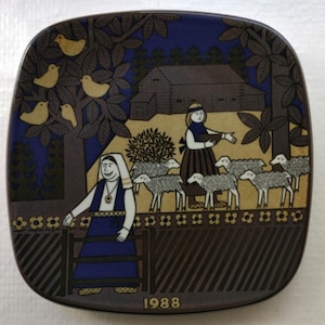 Jahre 1988, 1989 oder 1990 KALEVALA Serie Sammelteller, hergestellt von Arabia Finland, Muster von Raija Uosikkinen