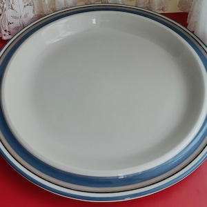 Arabia Finland: One UHTUA Series Large 330 mm Serving Plate