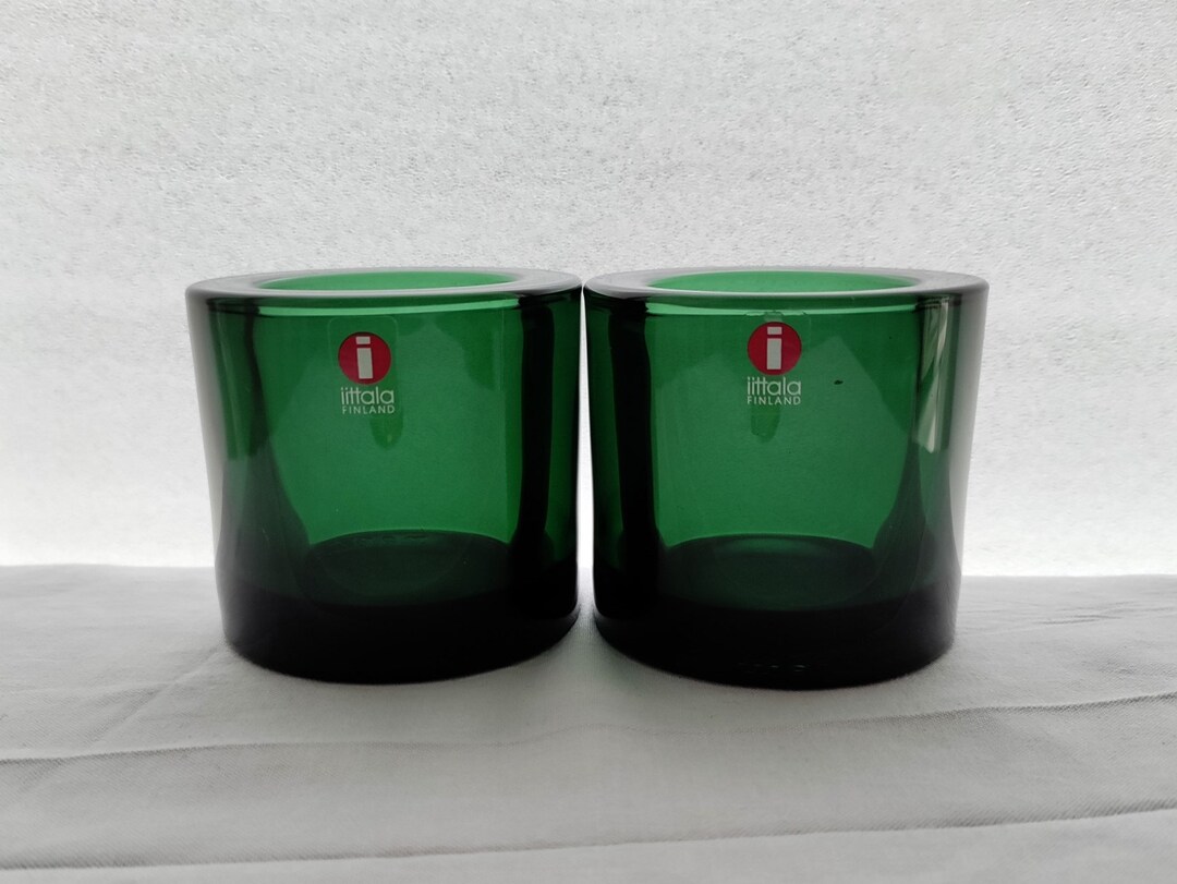 イッタラ: クリスマス グリーンの KIVI 奉納品 1 つ、ヘイキ  