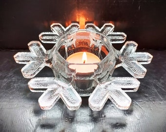 Iittala: One SNOW CRYSTAL (Lumihiutale) Tealight, Designed by Valto Kokko