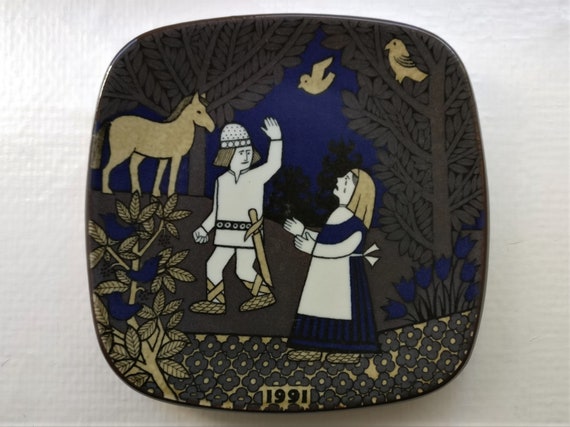 Years 1991, 1992, or 1993 KALEVALA Series Collectible One Wall