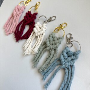 Macrame Keychain | Keychain for purse, backpack, keys, luggage | Bridesmaids gifts | Stocking Stuffer