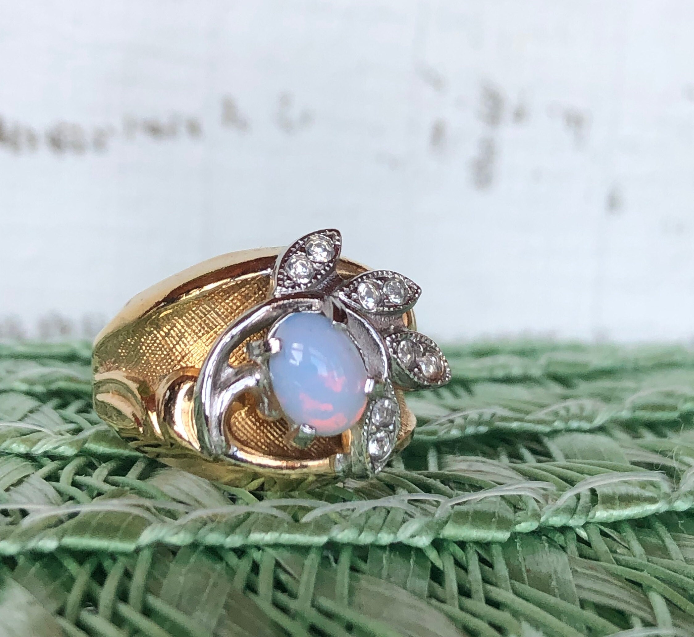 Vintage 18Kt Hge Ring - md4u0h1