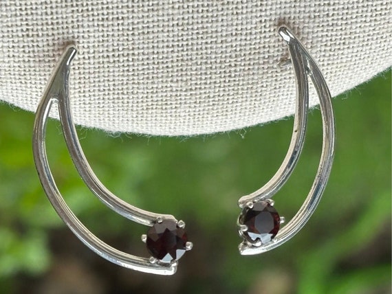 Unique sterling and possible garnet curved dangle… - image 1
