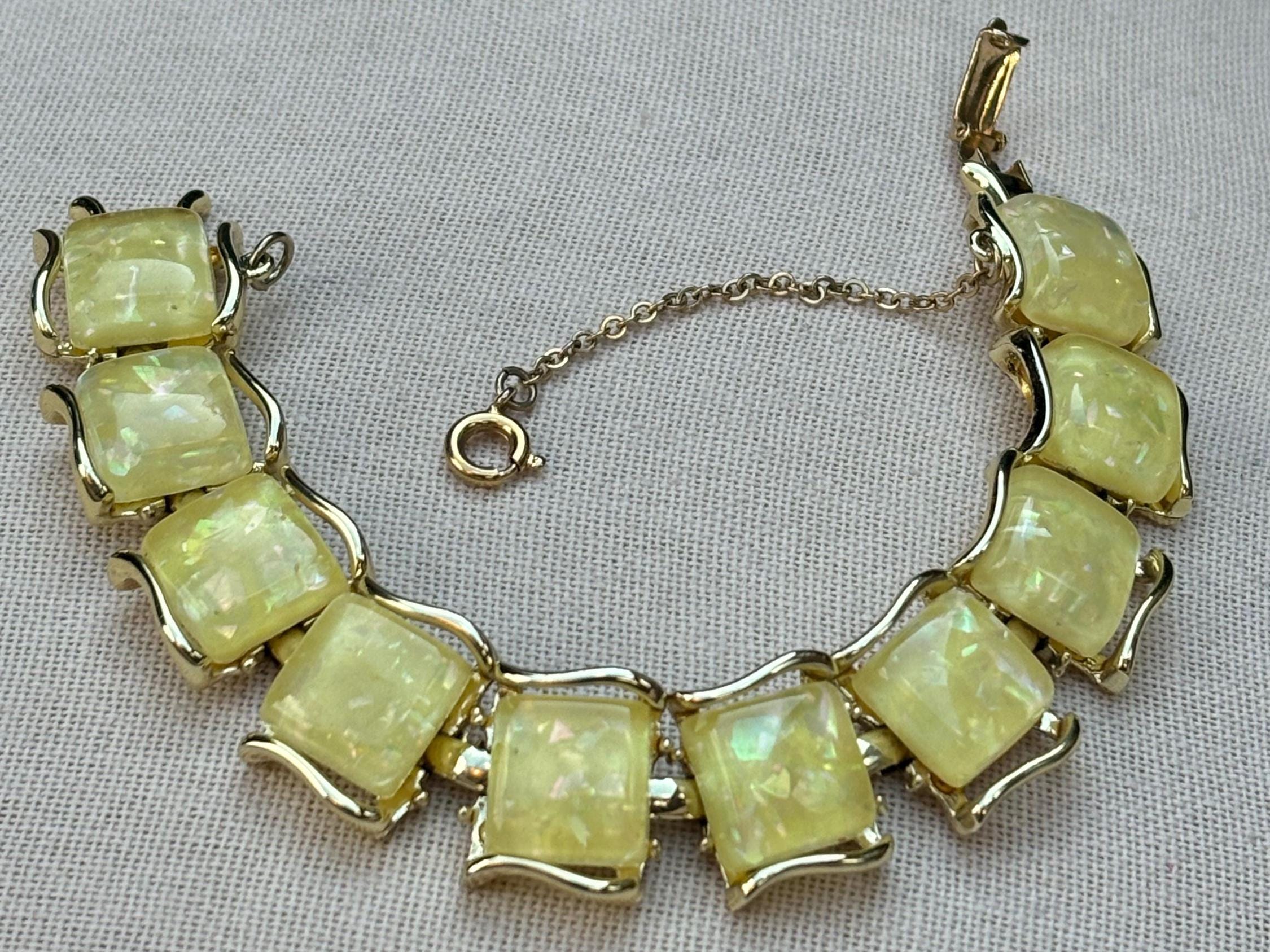 Gorgeous Signed Coro 1950's Rhinestone Flower Bracelet With