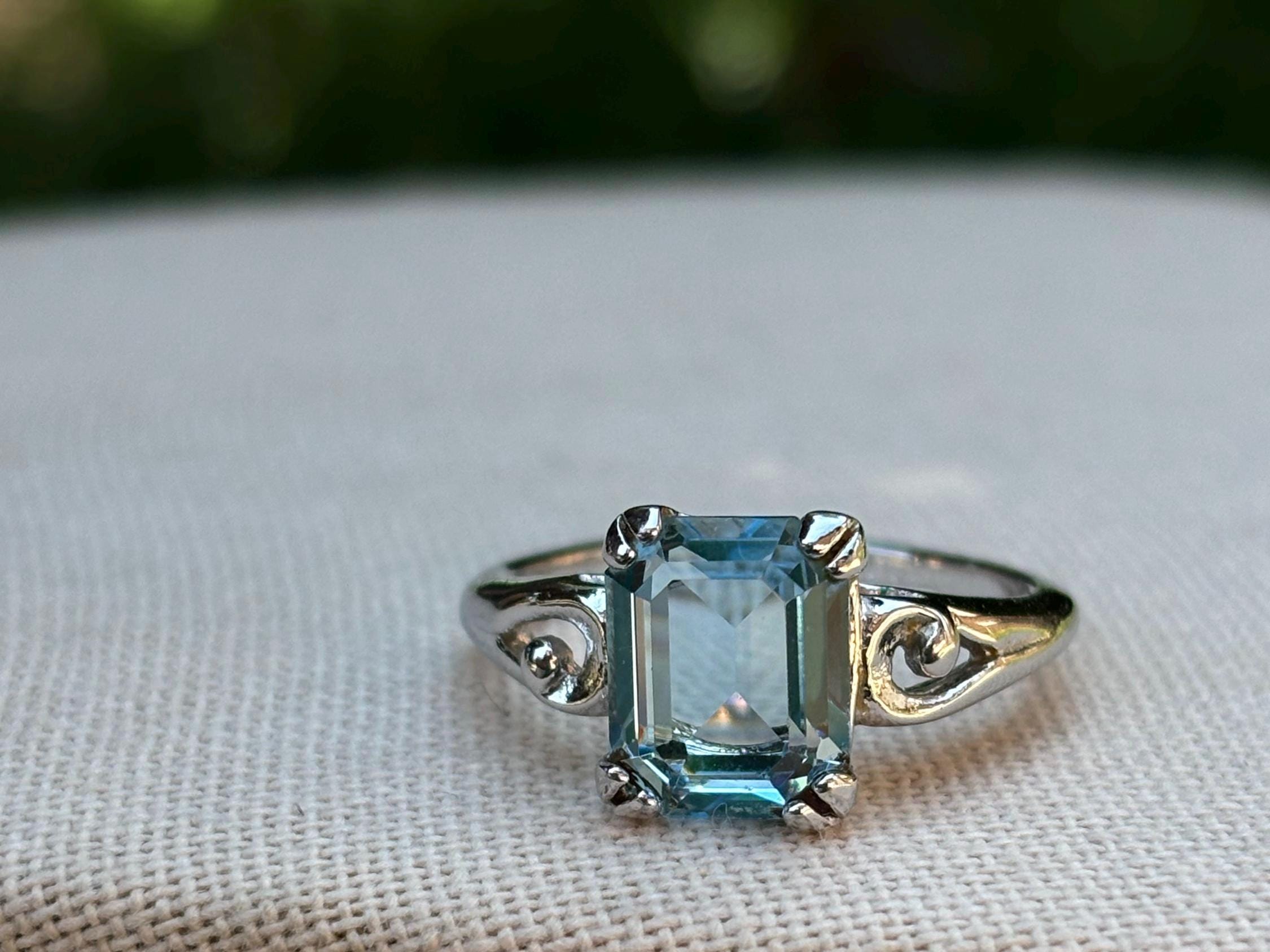 Topaz Ring Avon Emerald Ring Antique Avon Rings On Sale, image size:2250x1687