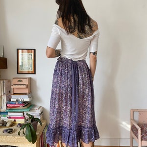 Vintage Indian gauze cotton handblock printed skirt // Size S to M image 4