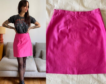 Vintage 1980s high waisted pink mini skirt // Size S