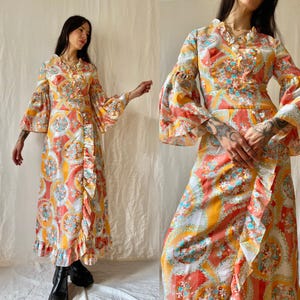 Vintage 1960s floral maxi dress with bell sleeves // Size XS