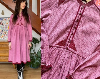Vintage Indian cotton printed boho pink flowered dress // Size XS