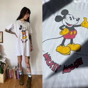 Vintage 1980s Mickey single stitch tshirt // Size L