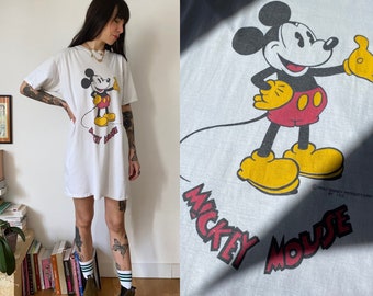 Vintage 1980s Mickey single stitch tshirt // Size L