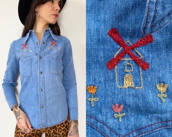 Vintage hippie denim shirt embroidered with naive designs late 1960s early 1970s woodstock era // Size XS to S
