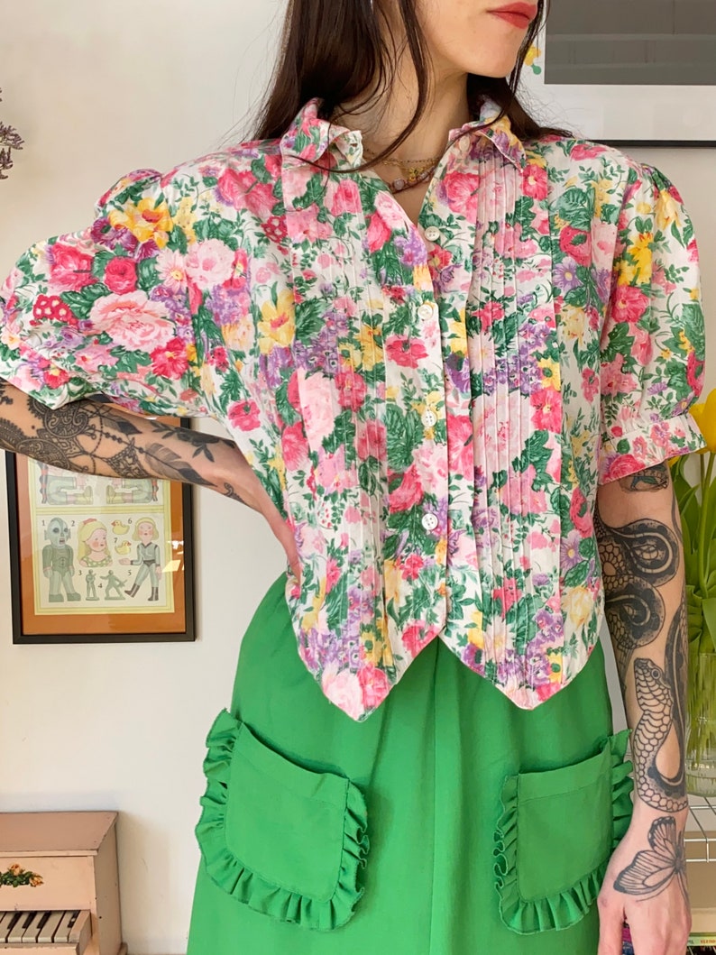 Vintage 80s floral balloon sleeves shirt // Size L image 1