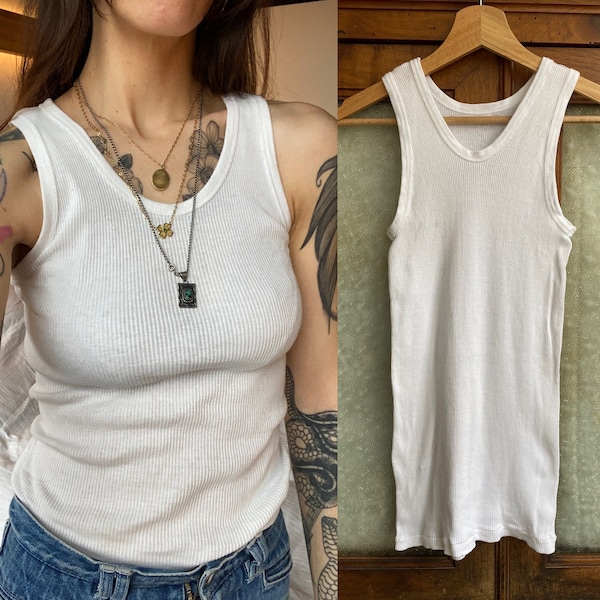 1970s vintage deadstock ribbed white cotton tank top // Size XS