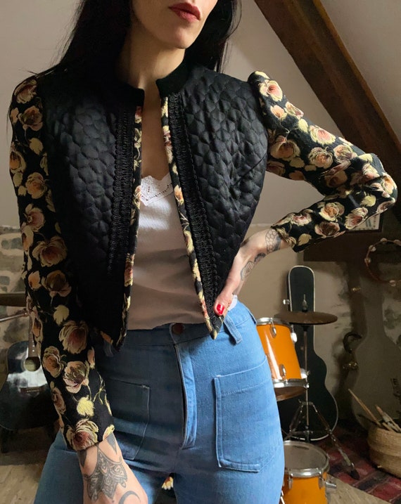 Vintage quilted Lucie Linden jacket with floral br
