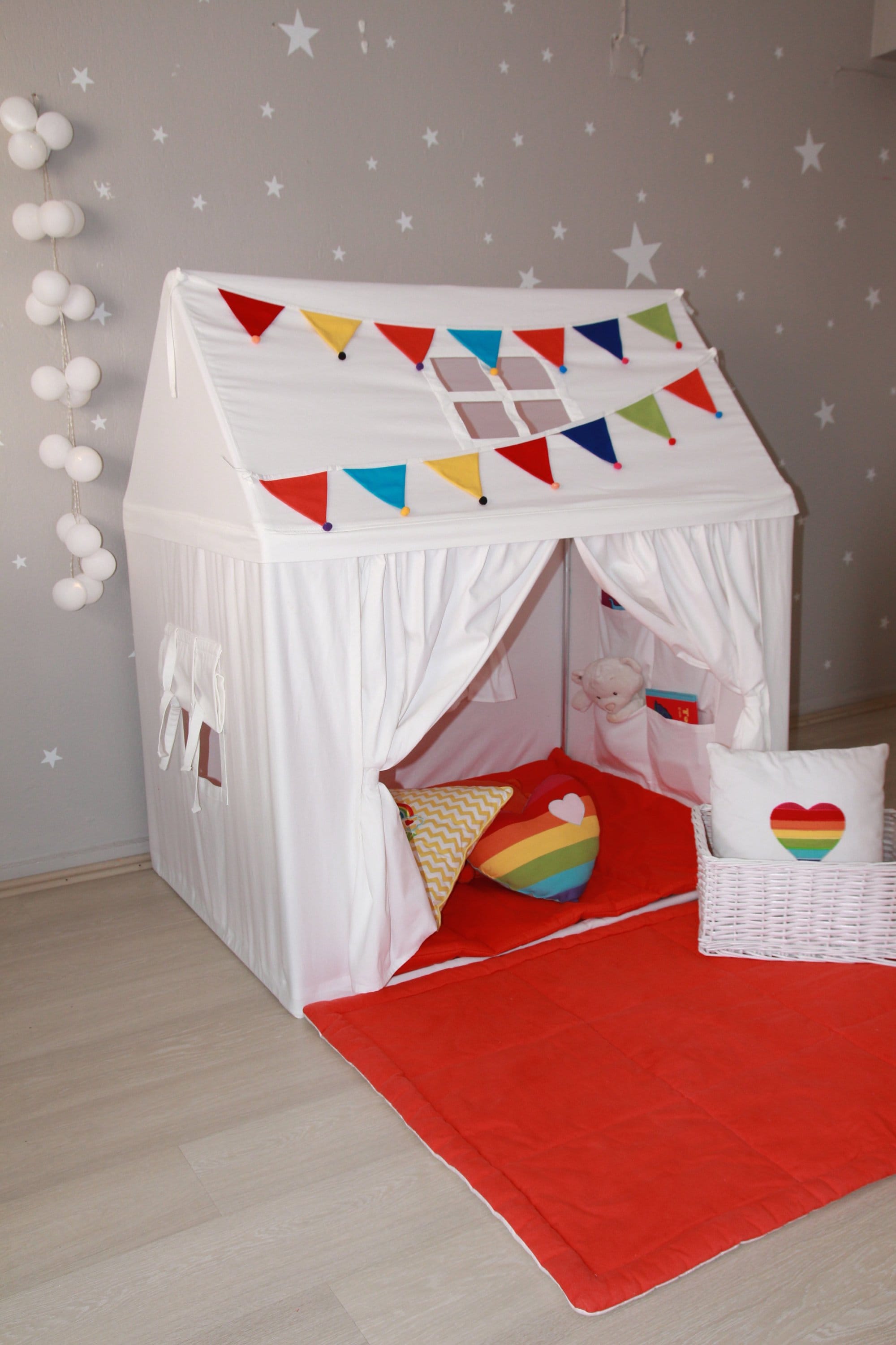 kids playhouse tent