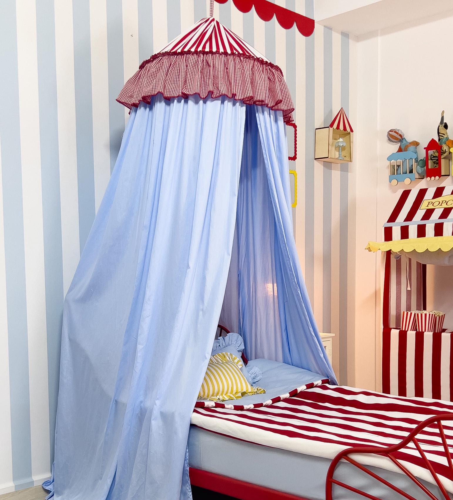 Circus　circus　chic mesh bed Circus Bed - Etsy