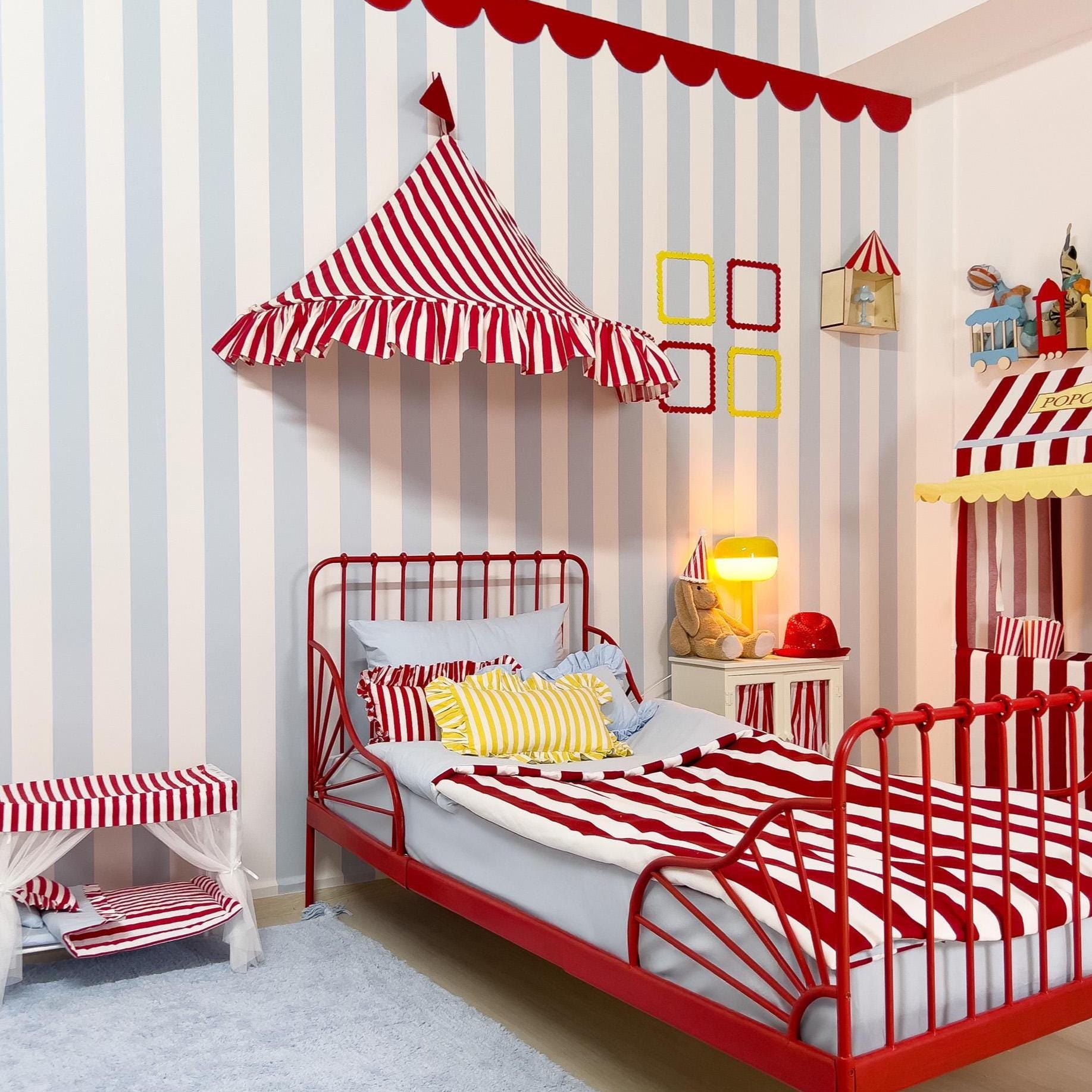 Circus Canopy Bed - Etsy