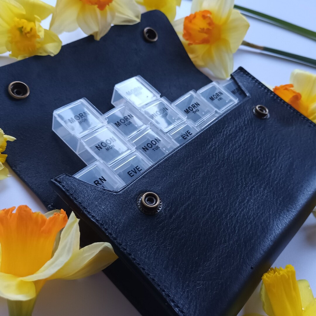 The 7 Day Pill Organizer Black Leather Pill Case Tablet Etsy