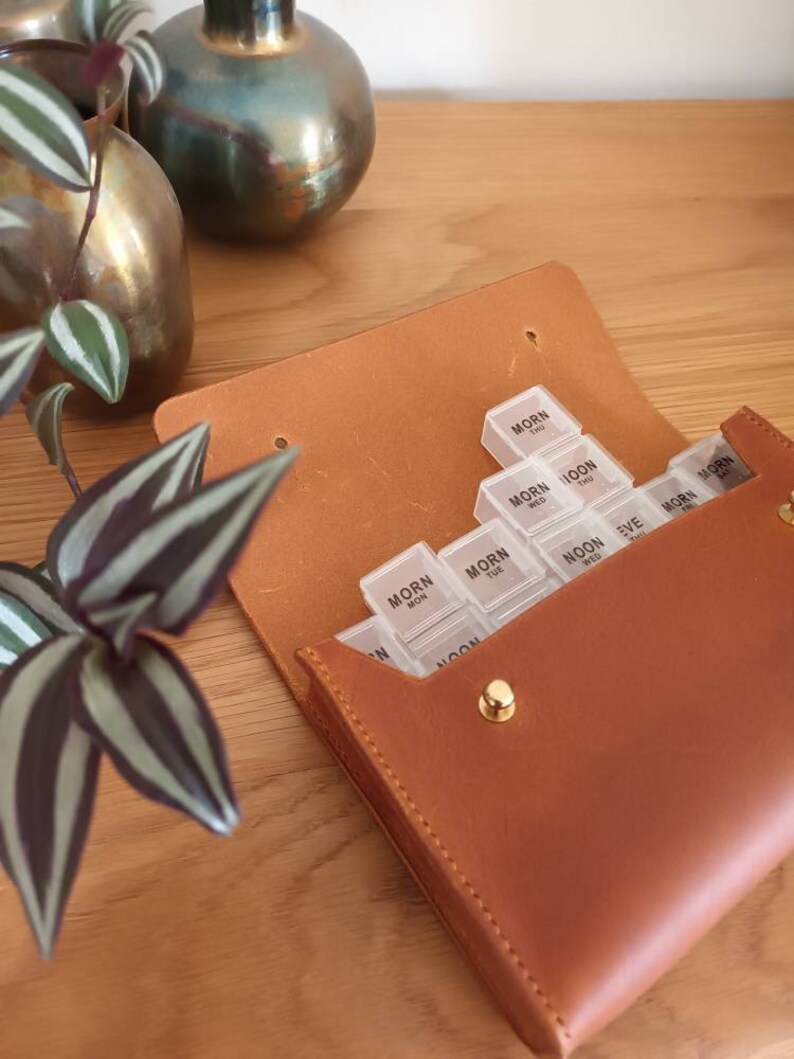 The 7 Day Pill Organizer, Distressed Leather Pill Case, Tablet Holder