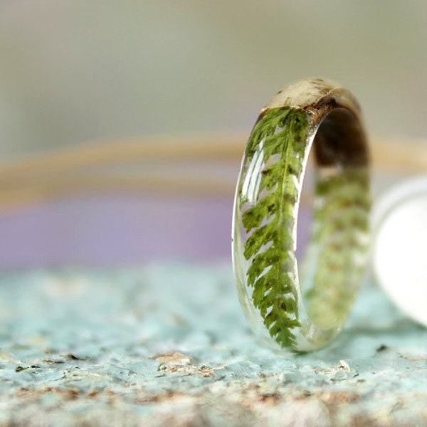 REAL FERN resin ring Birch bark ring Wood resin ring Nature resin ring Delicate ring Green ring Rustic ring Eco Friendly Forest Jewelry